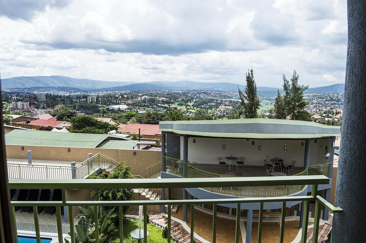 Lebanon Hotel Kigali Buitenkant foto